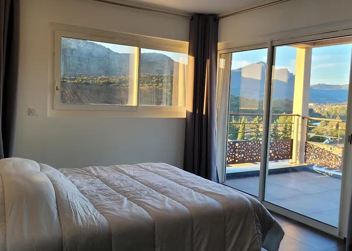 Domaine La Toupie D'hotes Bed & Breakfast Maury